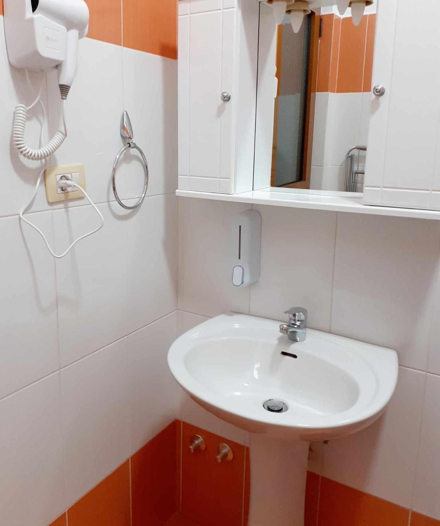 Vila Shuka Ksamil Sarandë エクステリア 写真
